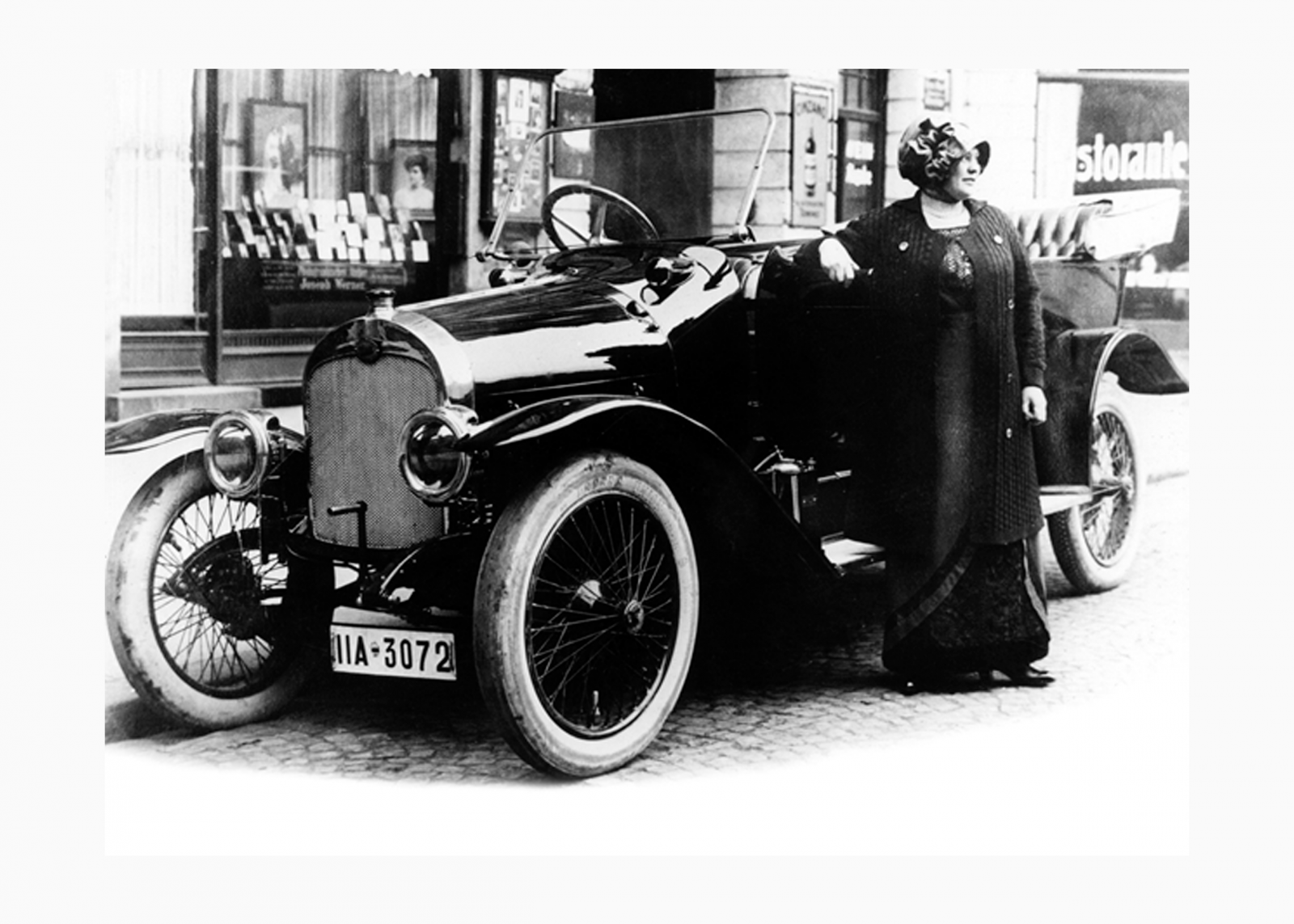 История логотипа Ауди: развитие и эволюция бренда | Дизайн, лого и ...