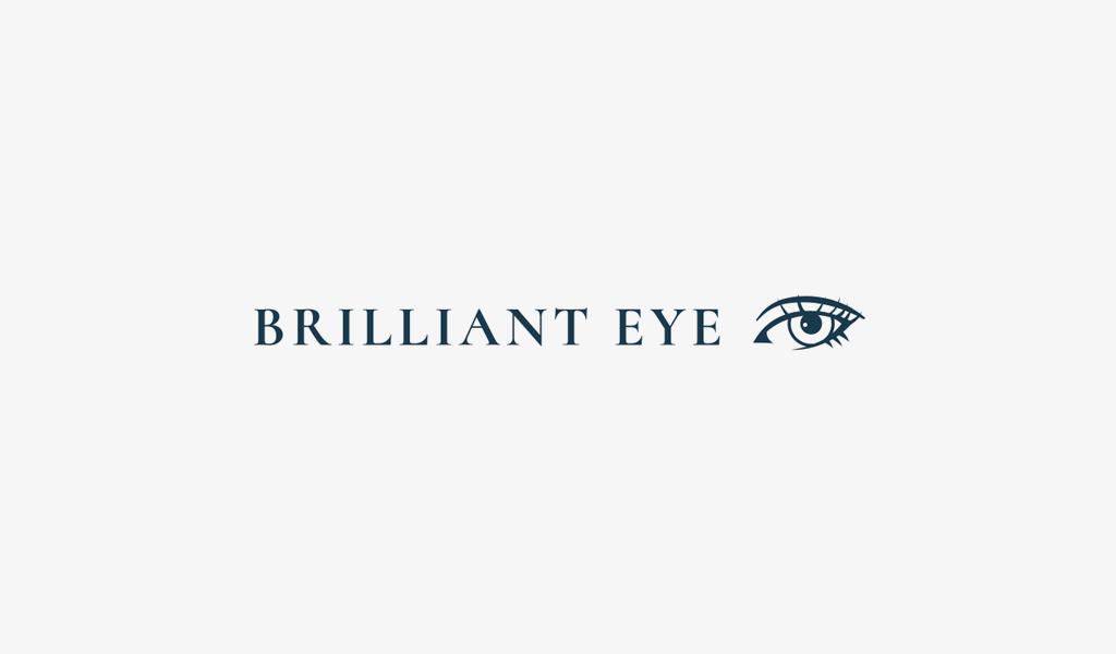Logo eyelash extensions: a look